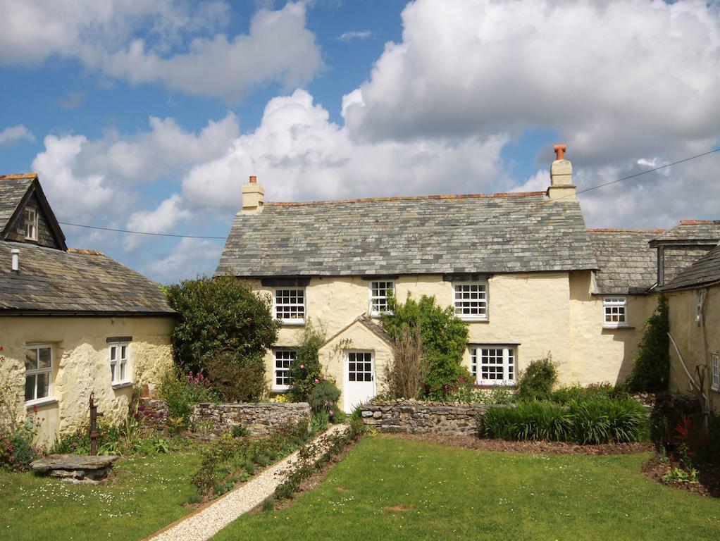 Higher Tresmorn Farm Bed & Breakfast Crackington Haven Bagian luar foto